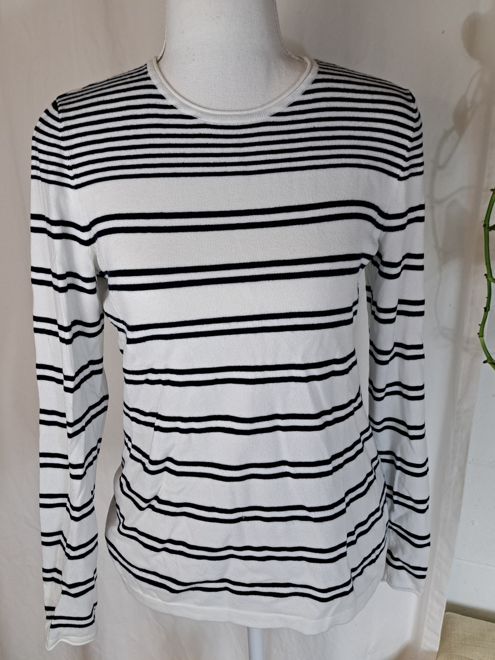 J. McLaughlin Classic Navy Blue & White Striped Fine Knit Crewneck Sweater Sz XS